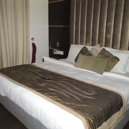 Green Leaves Hotel Hyderabad Luaran gambar