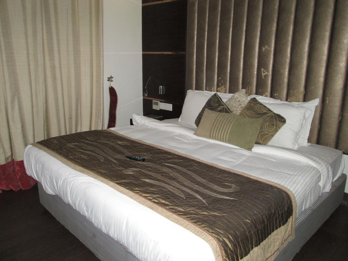 Green Leaves Hotel Hyderabad Luaran gambar