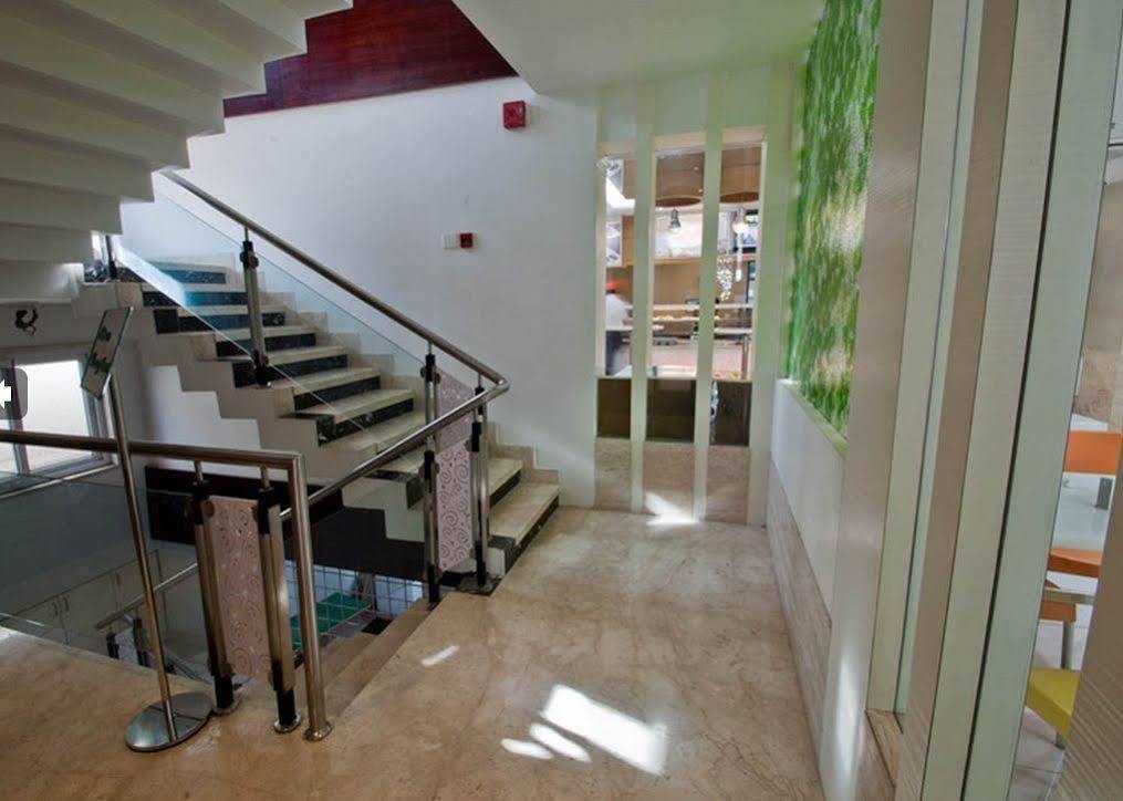 Green Leaves Hotel Hyderabad Luaran gambar
